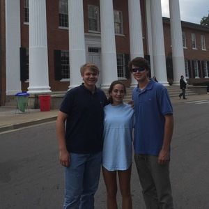 Meet your Posher, Hallie